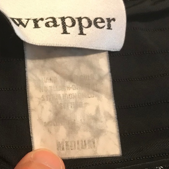 Elegant Wrapper sparkly striped black on black long sleeve top (M) - Picture 12 of 14